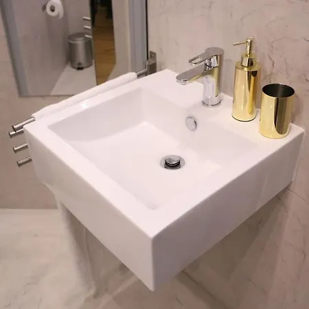 Апартаменты Madalena Views - Stylish & Luxury @ Baixa Лиссабон